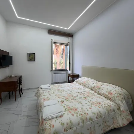 Casa Religiosa Di Ospitalita ゲストハウス