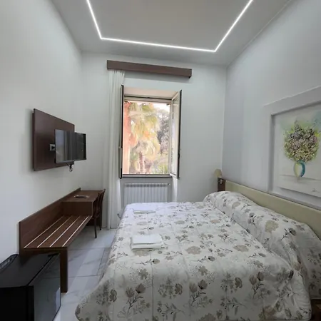 Casa Religiosa Di Ospitalita ゲストハウス Pollena Trocchia