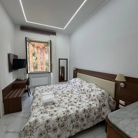 Pensjonat Casa Religiosa Di Ospitalita Pollena Trocchia